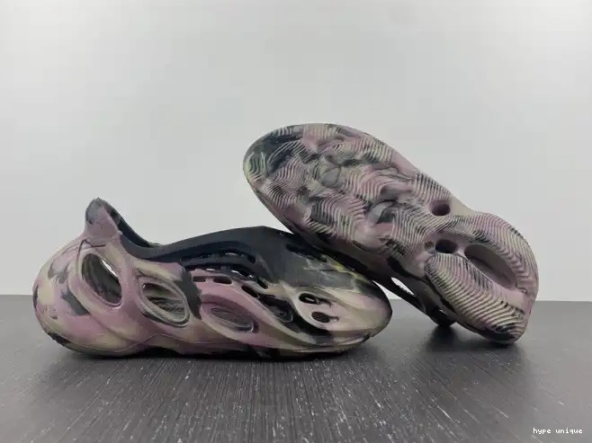 hype Foam MX Yeezy RNR Carbon Adidas IG9562 0620